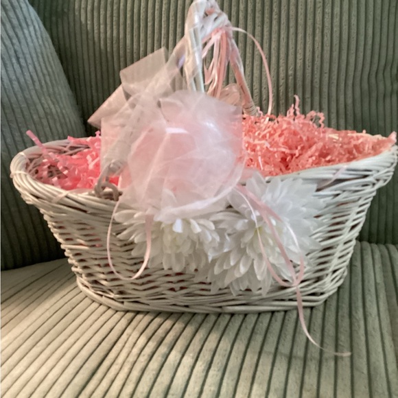 Lrg White Easter Basket w/Pink & White Decor - Picture 2 of 7
